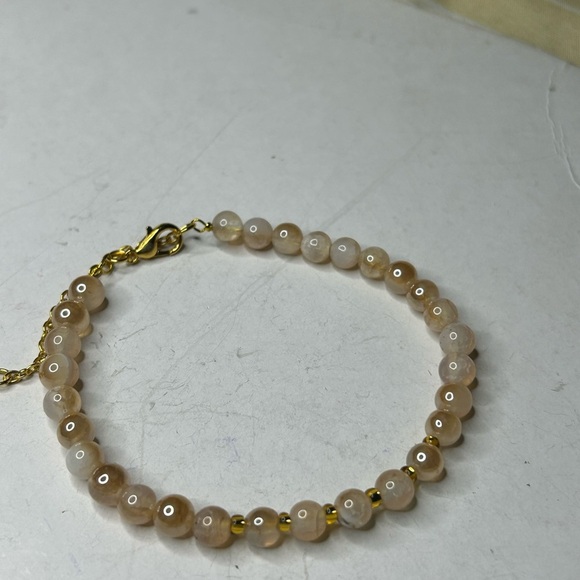 Golden Glow Bead Bracelet - Picture 3 of 3
